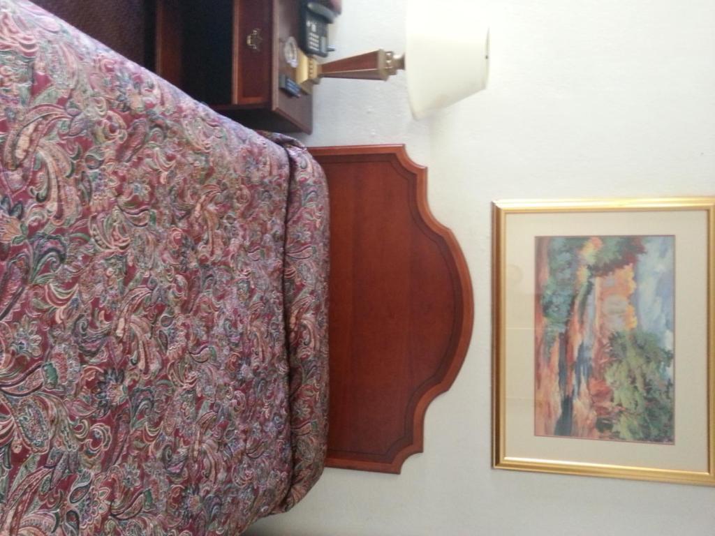 Downtowner Motelプレザントン 部屋 写真